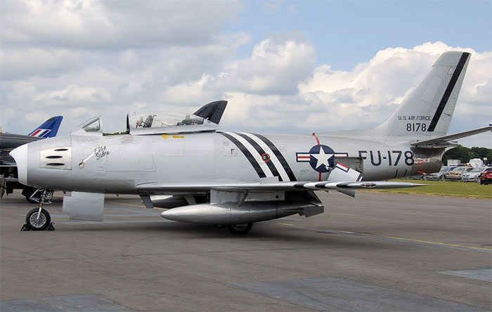 Một chiếc F-86A Sabre được bảo quản tại Kemble Air Day 2008, Anh quốc. (Ảnh: Wikipedia).