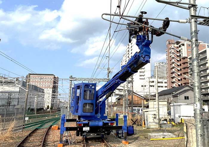 Robot khổng lồ của công ty Đường sắt Tây Nhật Bản. (Ảnh: The Japan Times).